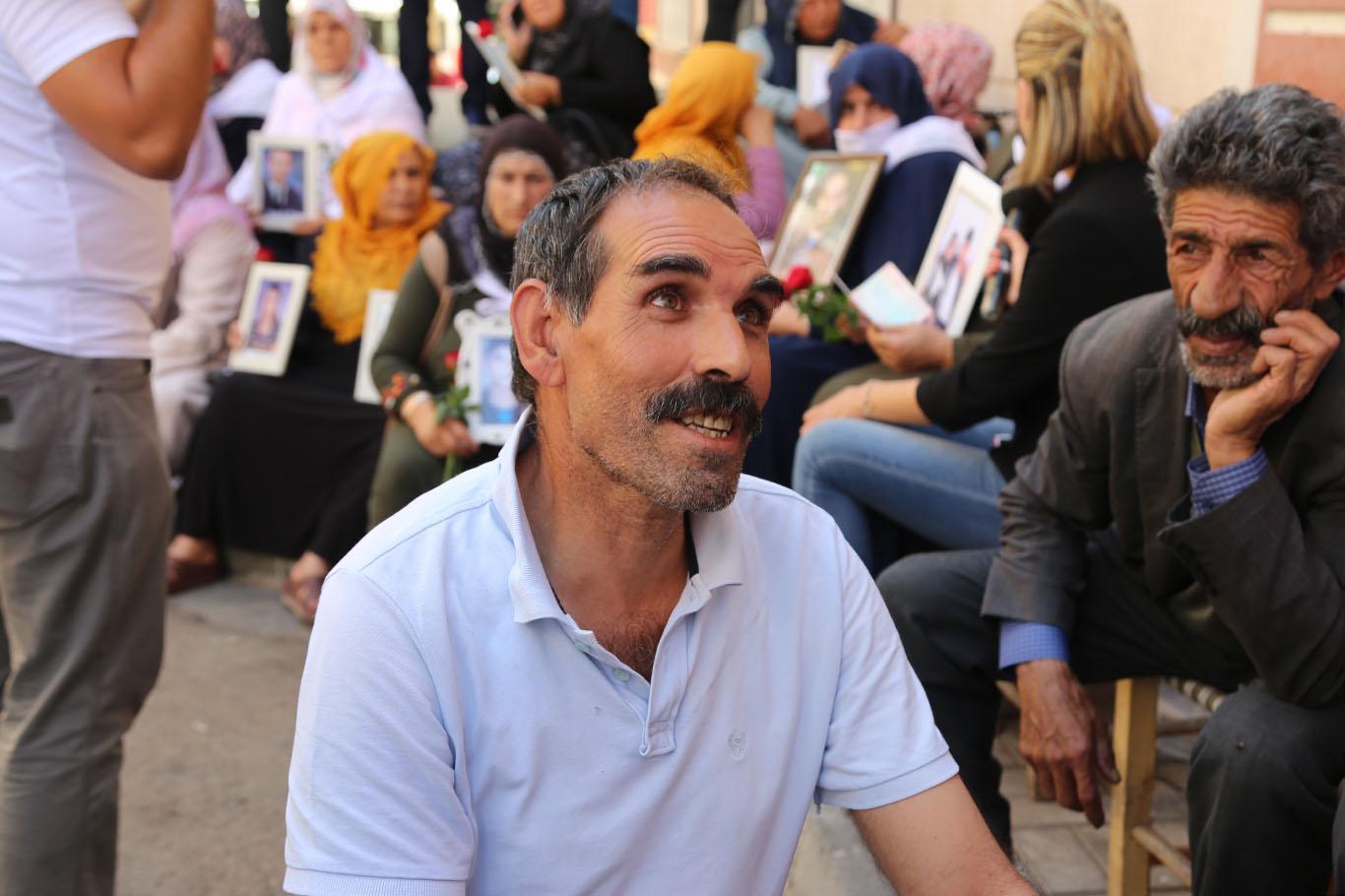 PKK'nin kaçırdığı oğlu için 5 yıl sonra yine eyleme başladı